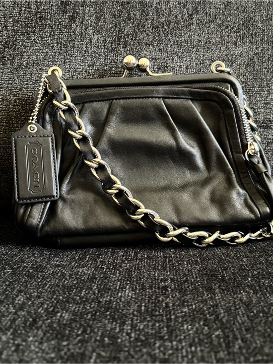 Coach Handbags - Rare Black Coach Parker Kisslock Bag 13621